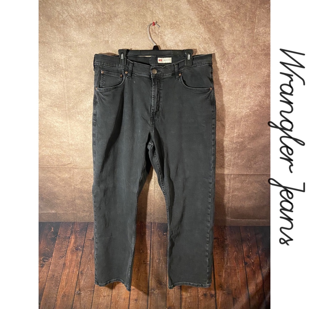 Wrangler Men’s Retro Relaxed Fit Bootcut Jean-Color: Falls City-EUC